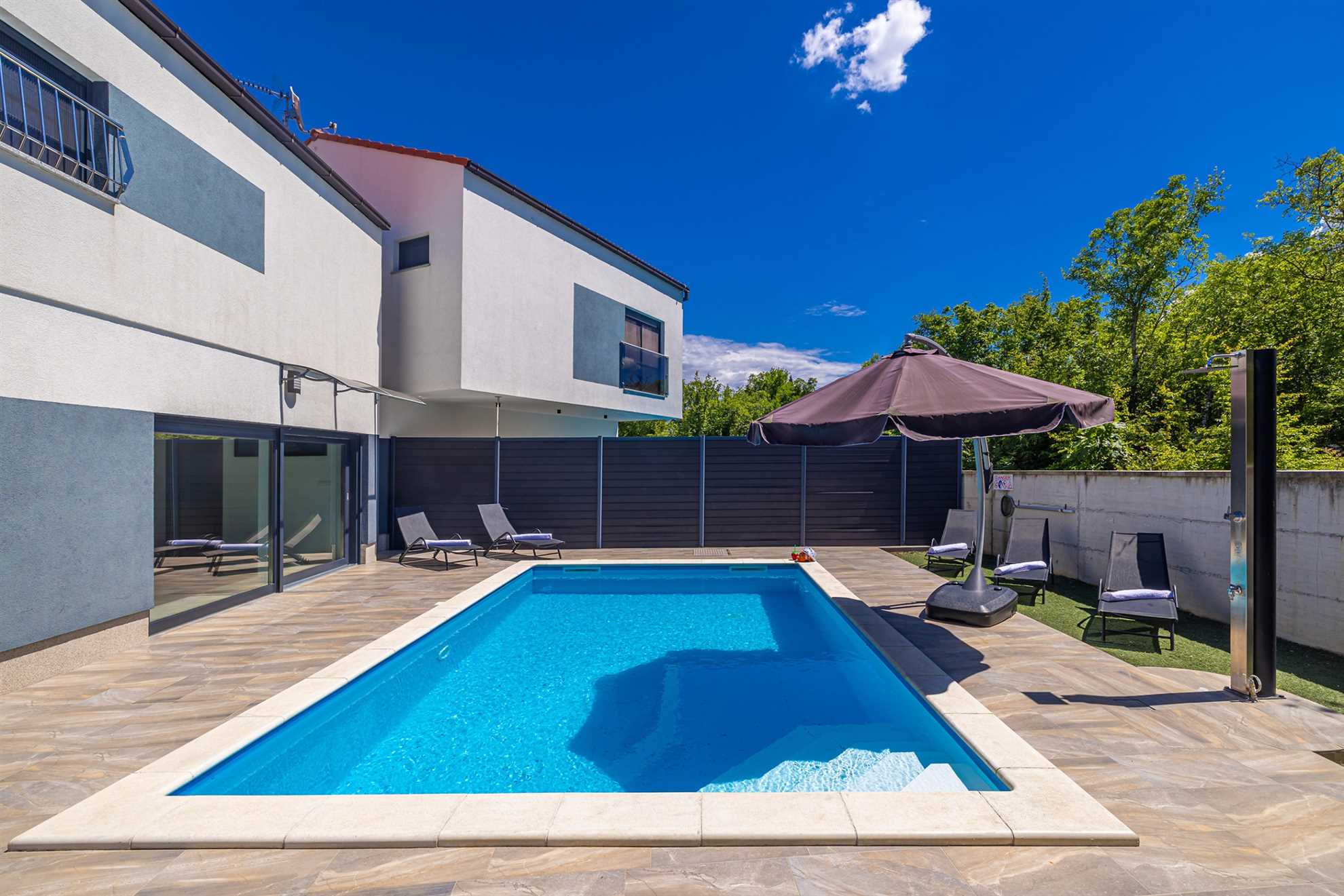 Holiday house VILLA GEORGE with heated pool