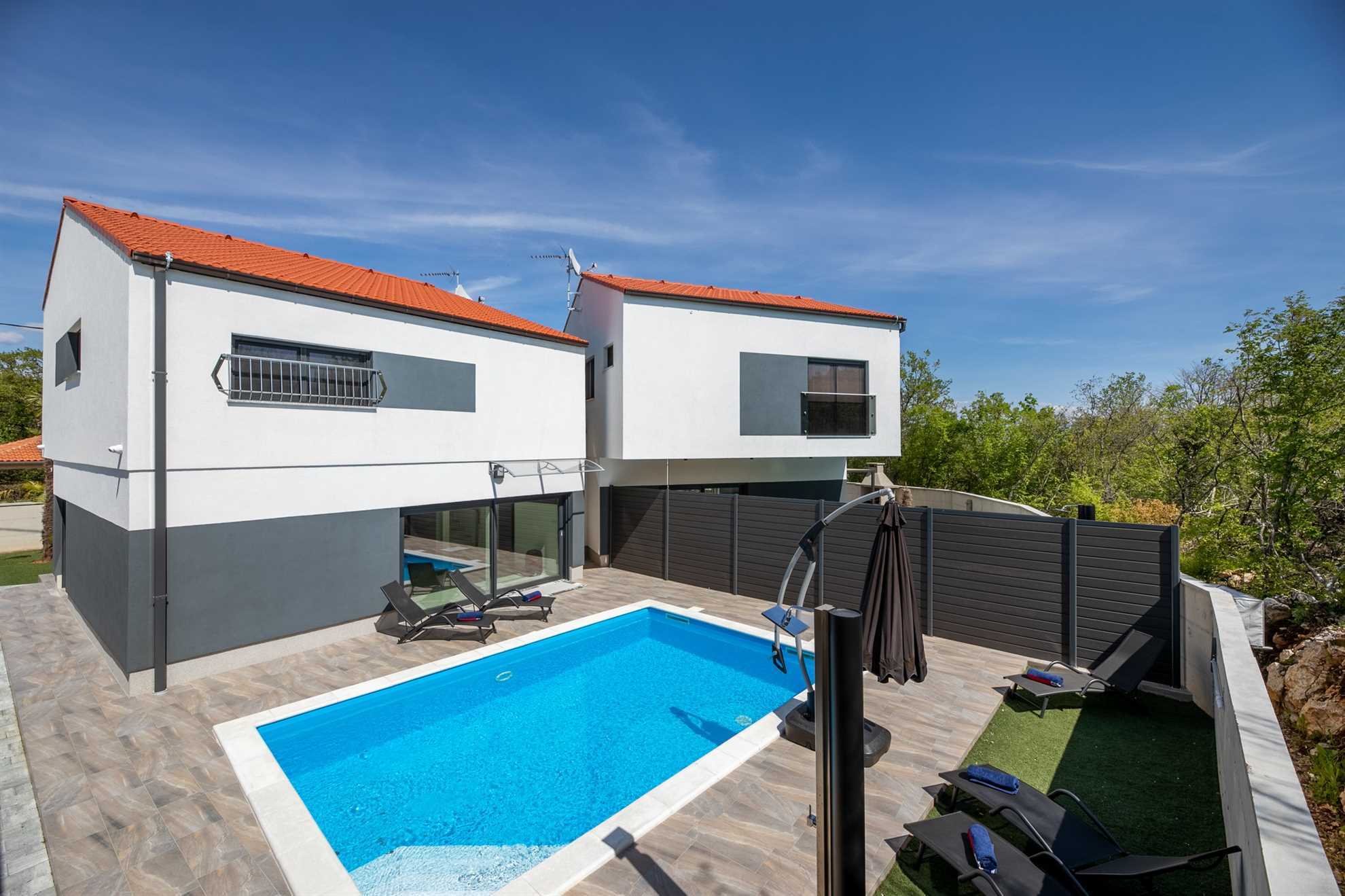 Holiday house VILLA GEORGE with heated pool