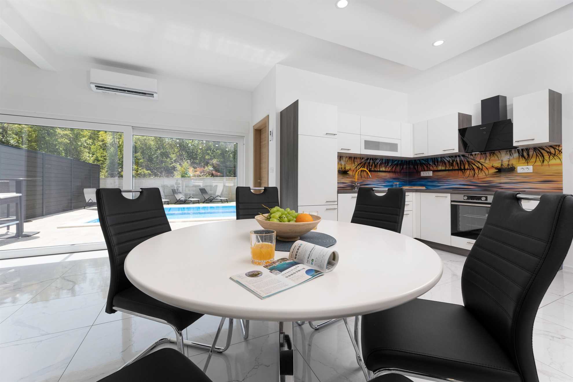 Holiday house VILLA GEORGE with heated pool