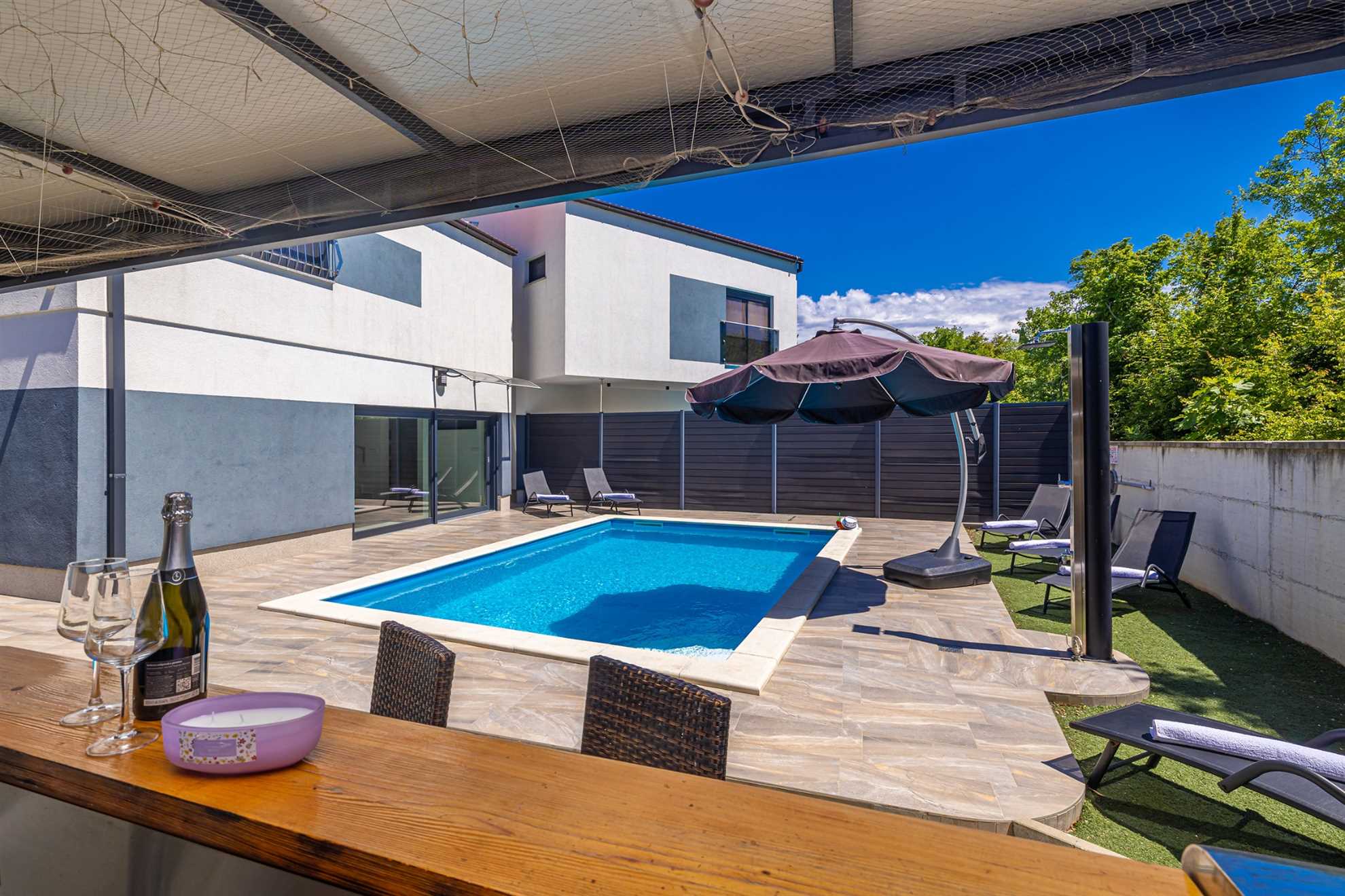 Holiday house VILLA GEORGE with heated pool