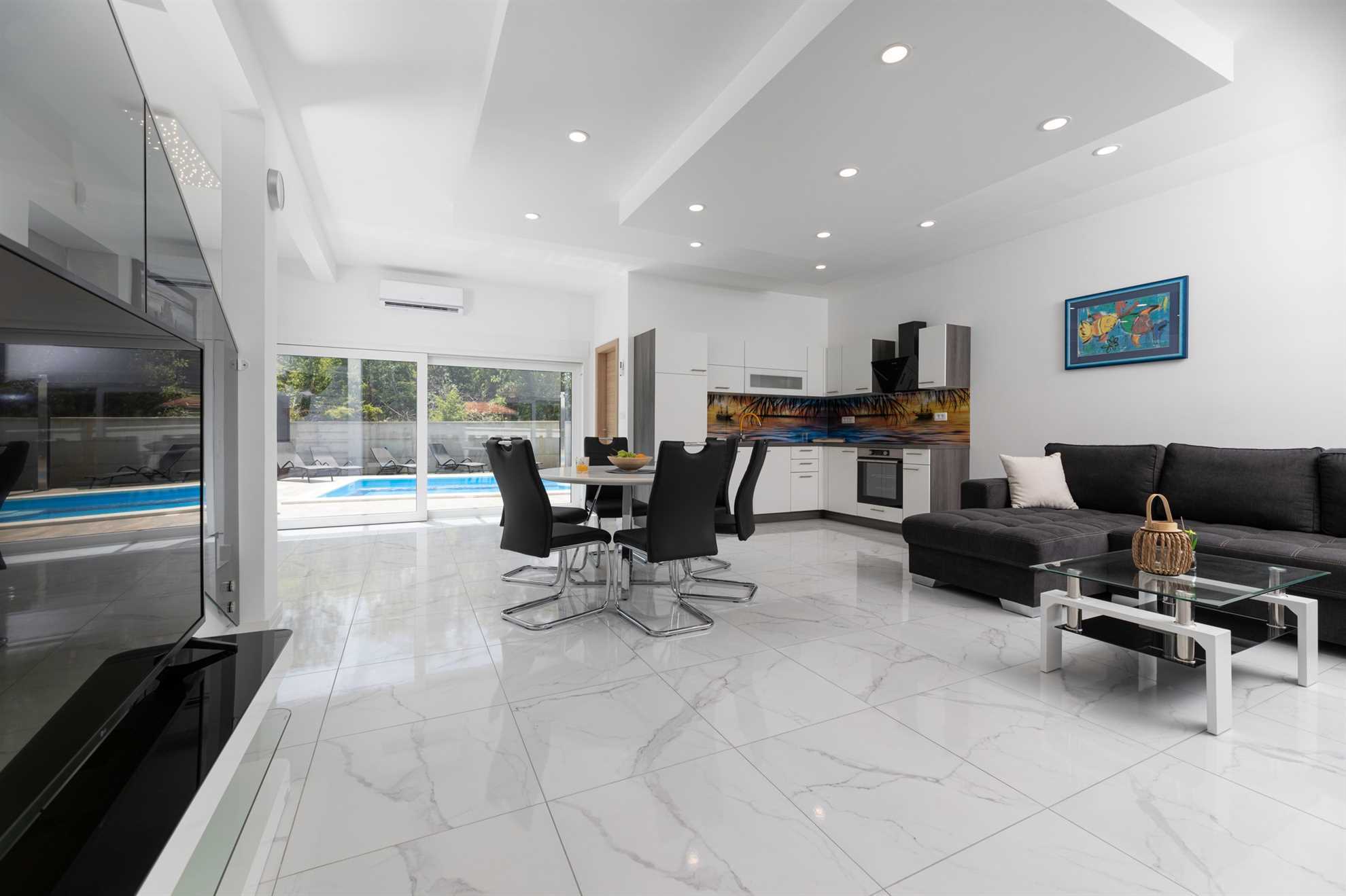 Holiday house VILLA GEORGE with heated pool