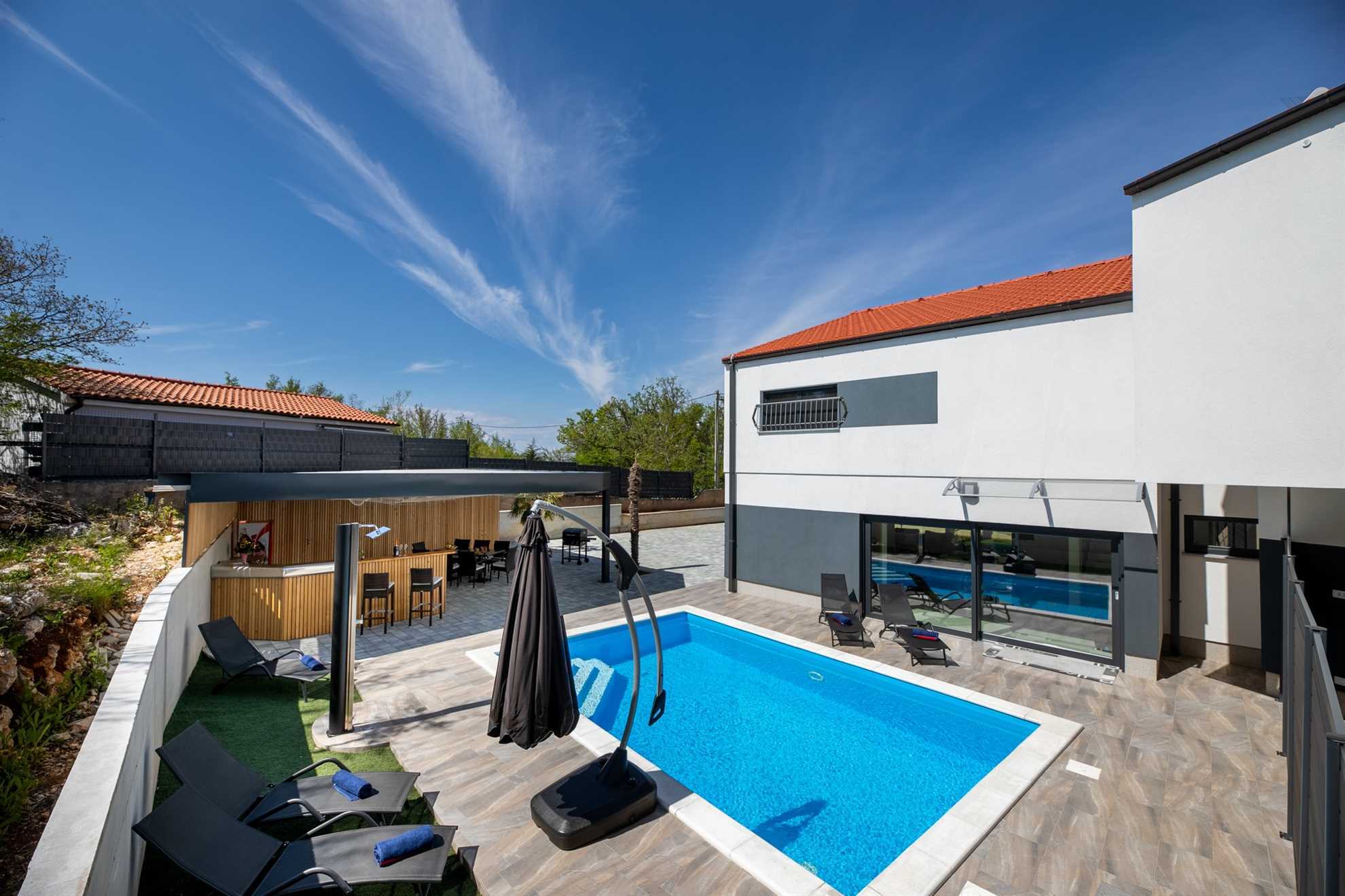 Holiday house VILLA GEORGE with heated pool