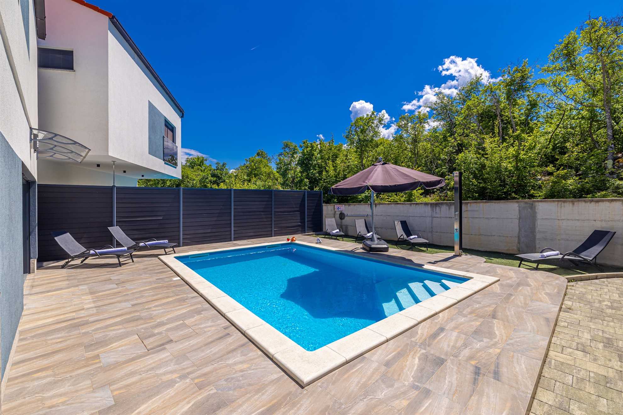 Holiday house VILLA GEORGE with heated pool