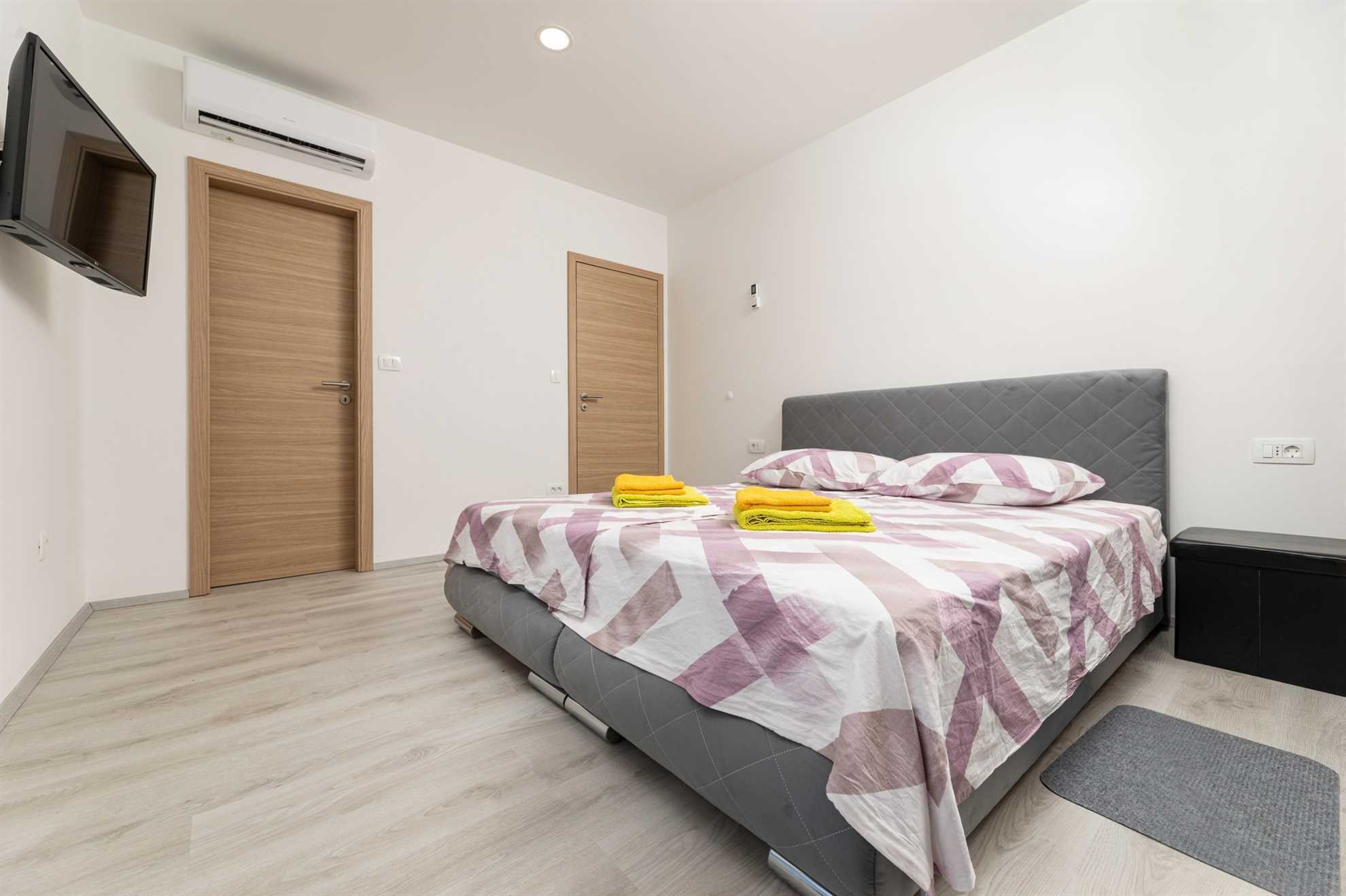 Holiday house VILLA GEORGE with heated pool