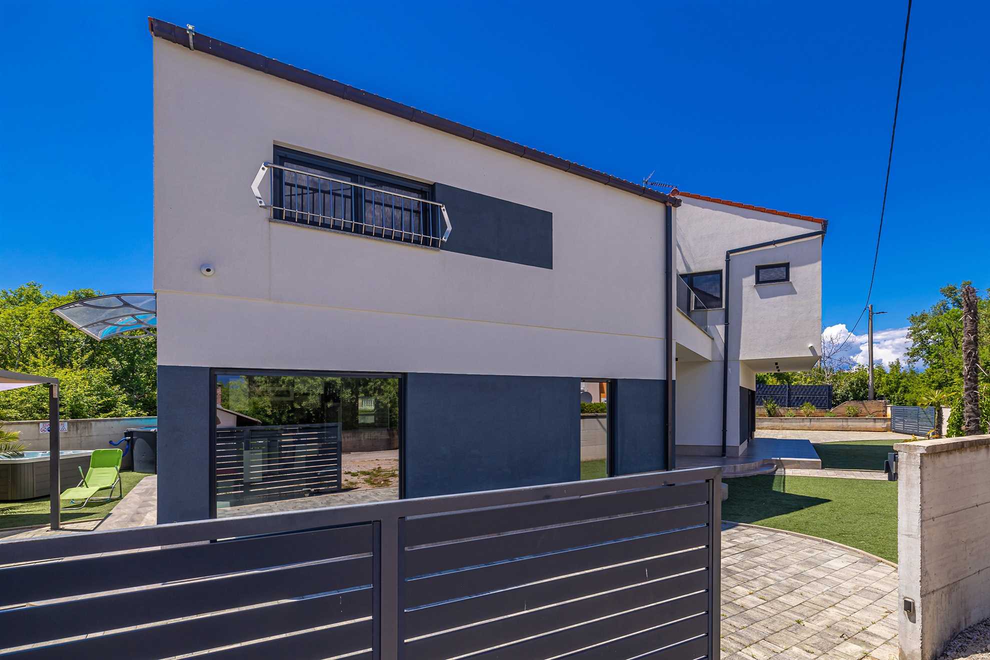 Holiday house VILLA VERONIQ with pool and jacuzzi
