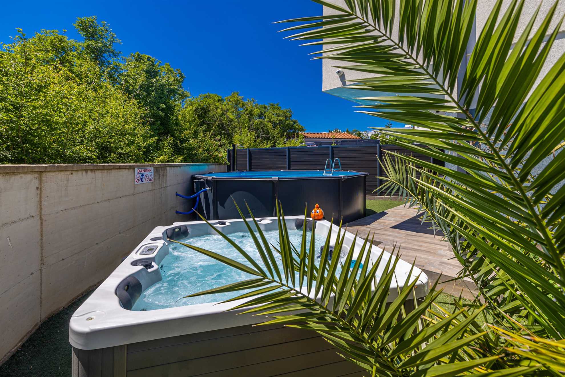 Holiday house VILLA VERONIQ with pool and jacuzzi