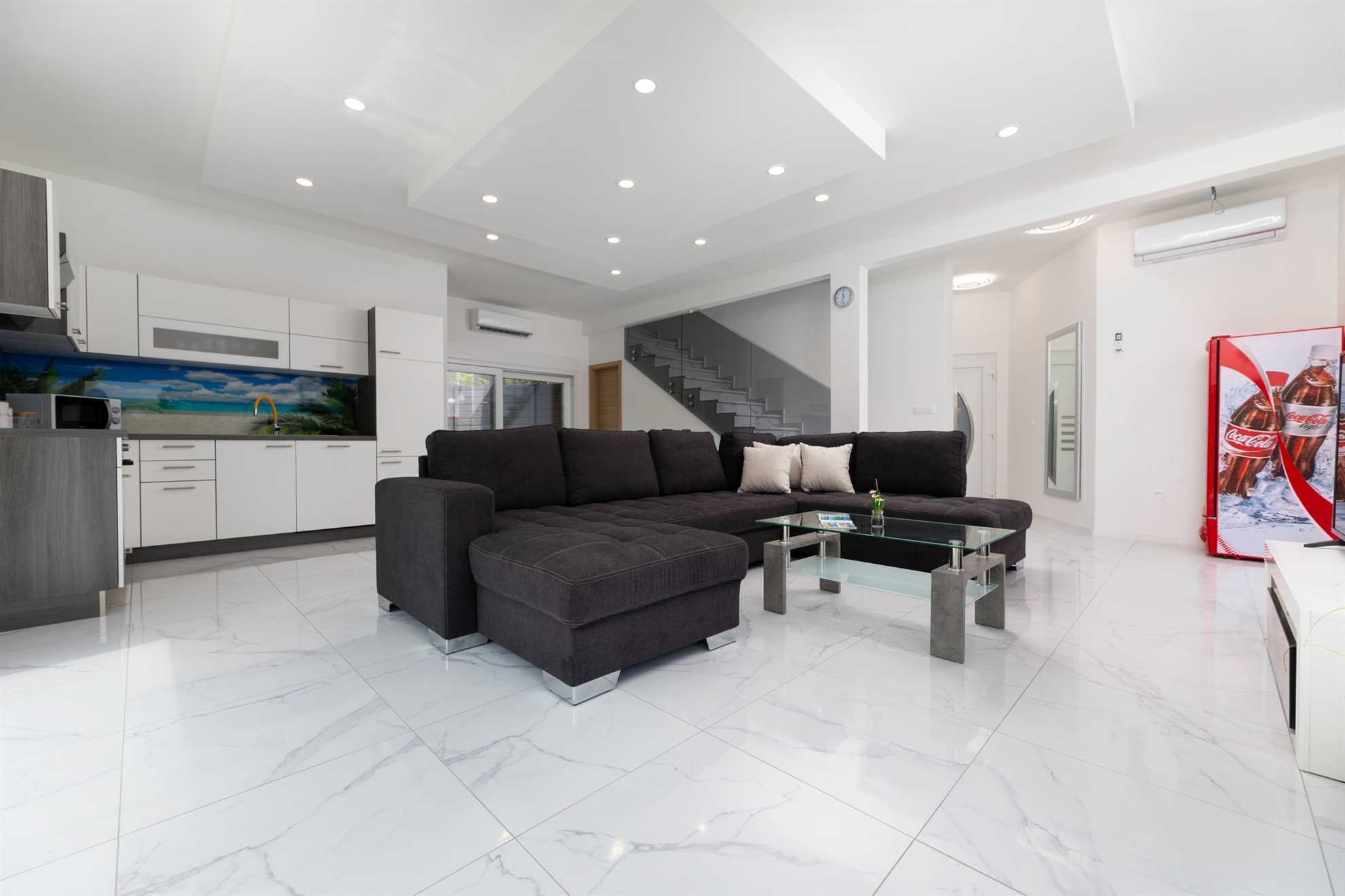 Holiday house VILLA VERONIQ with pool and jacuzzi