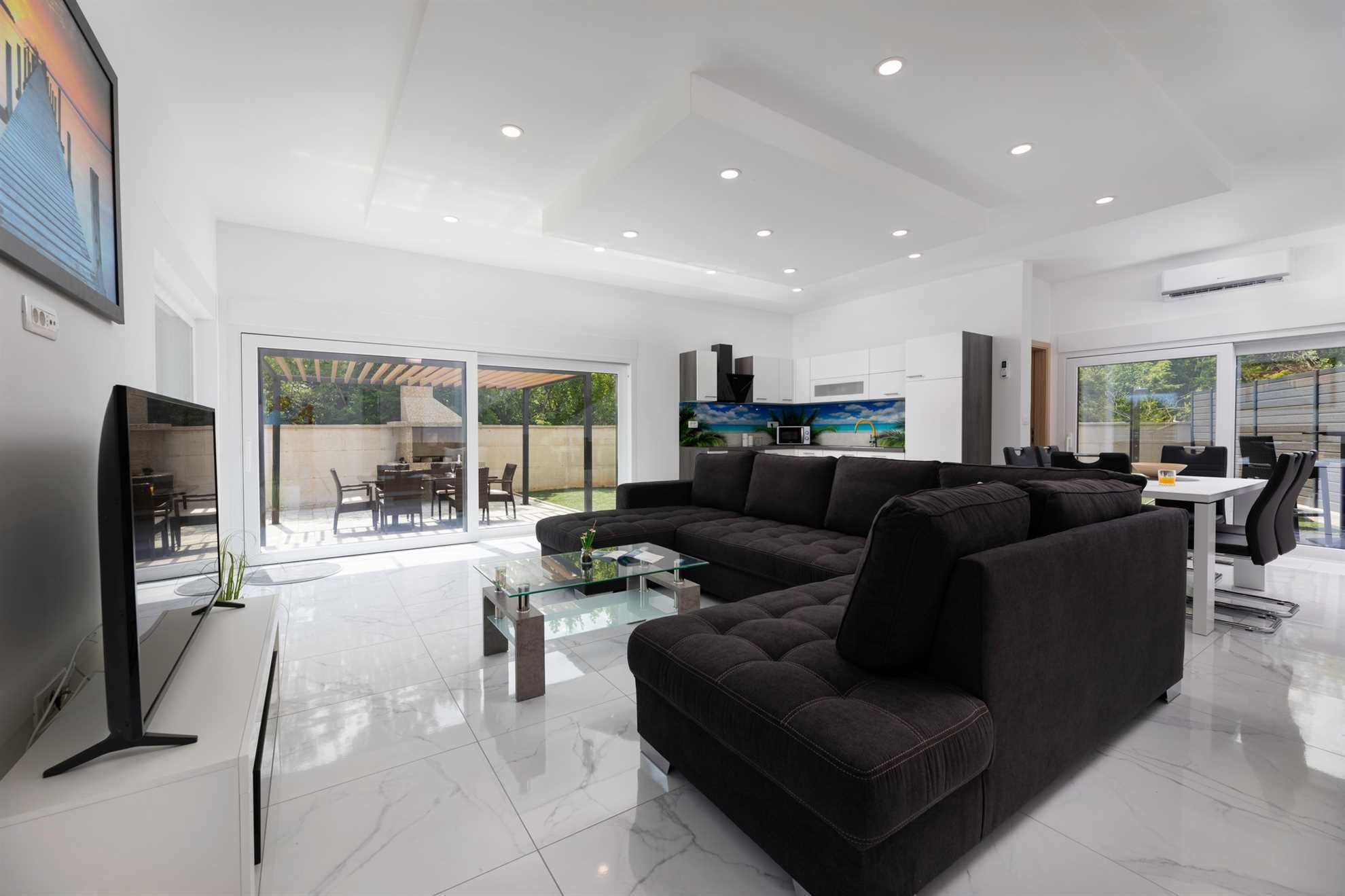 Holiday house VILLA VERONIQ with pool and jacuzzi