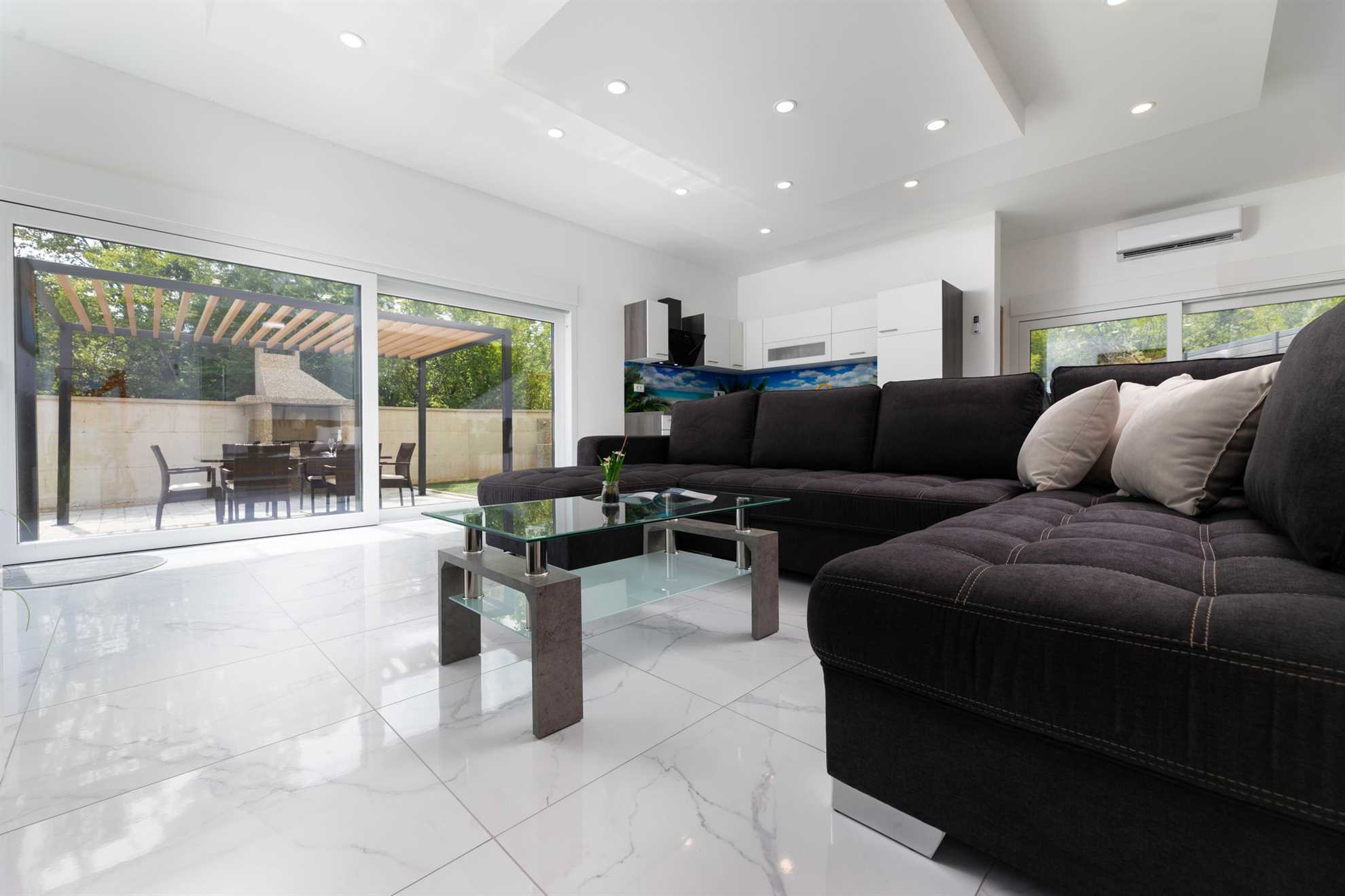 Holiday house VILLA VERONIQ with pool and jacuzzi