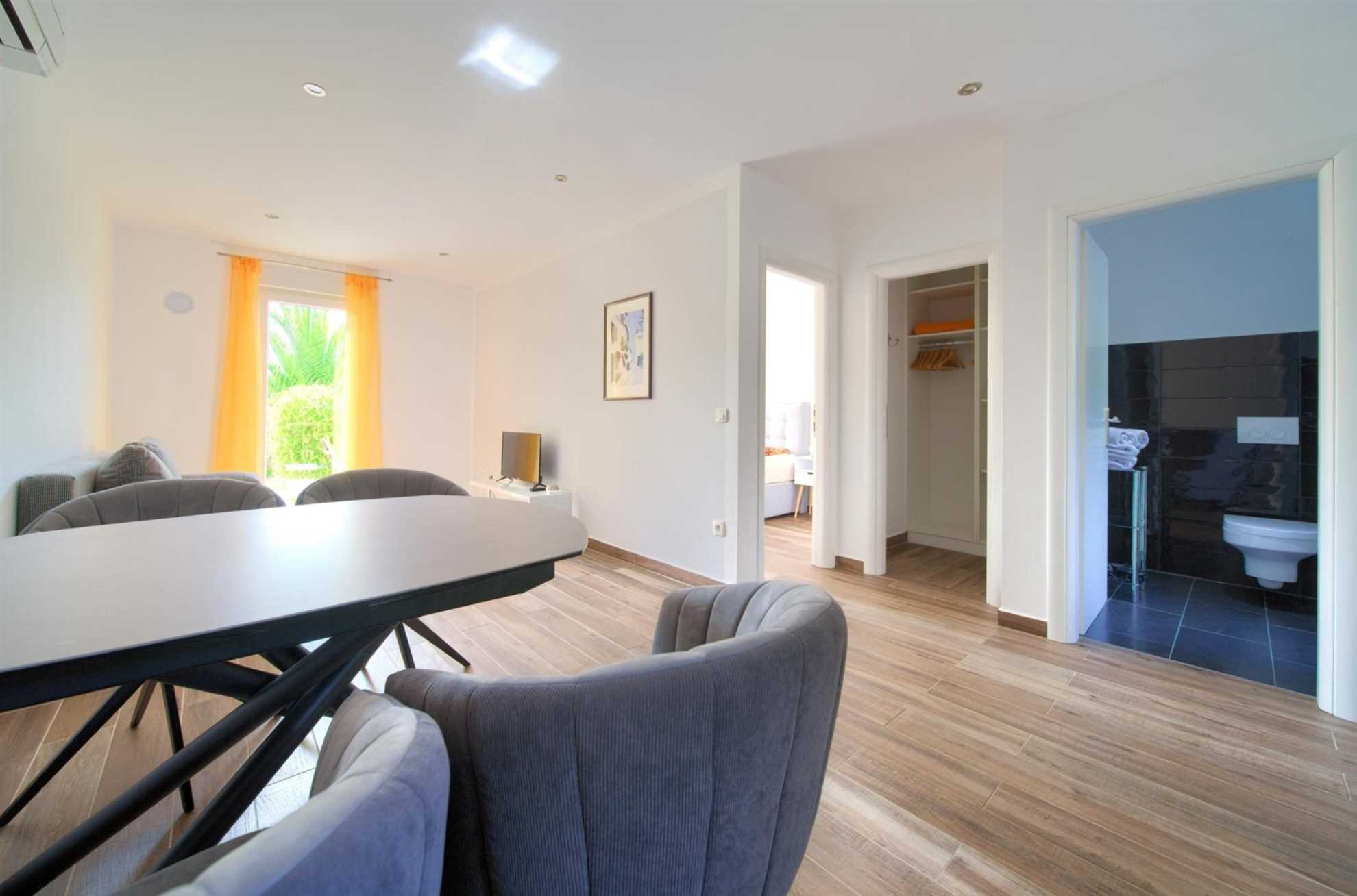 Ferienhaus RESIDENCIA LA FAMIGLIA mit beheiztem Pool