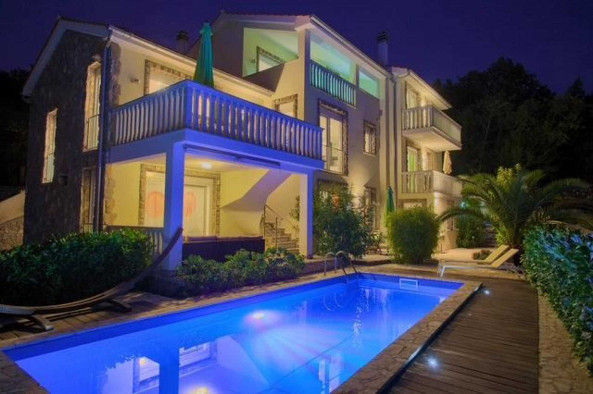 Ferienhaus RESIDENCIA LA FAMIGLIA mit beheiztem Pool