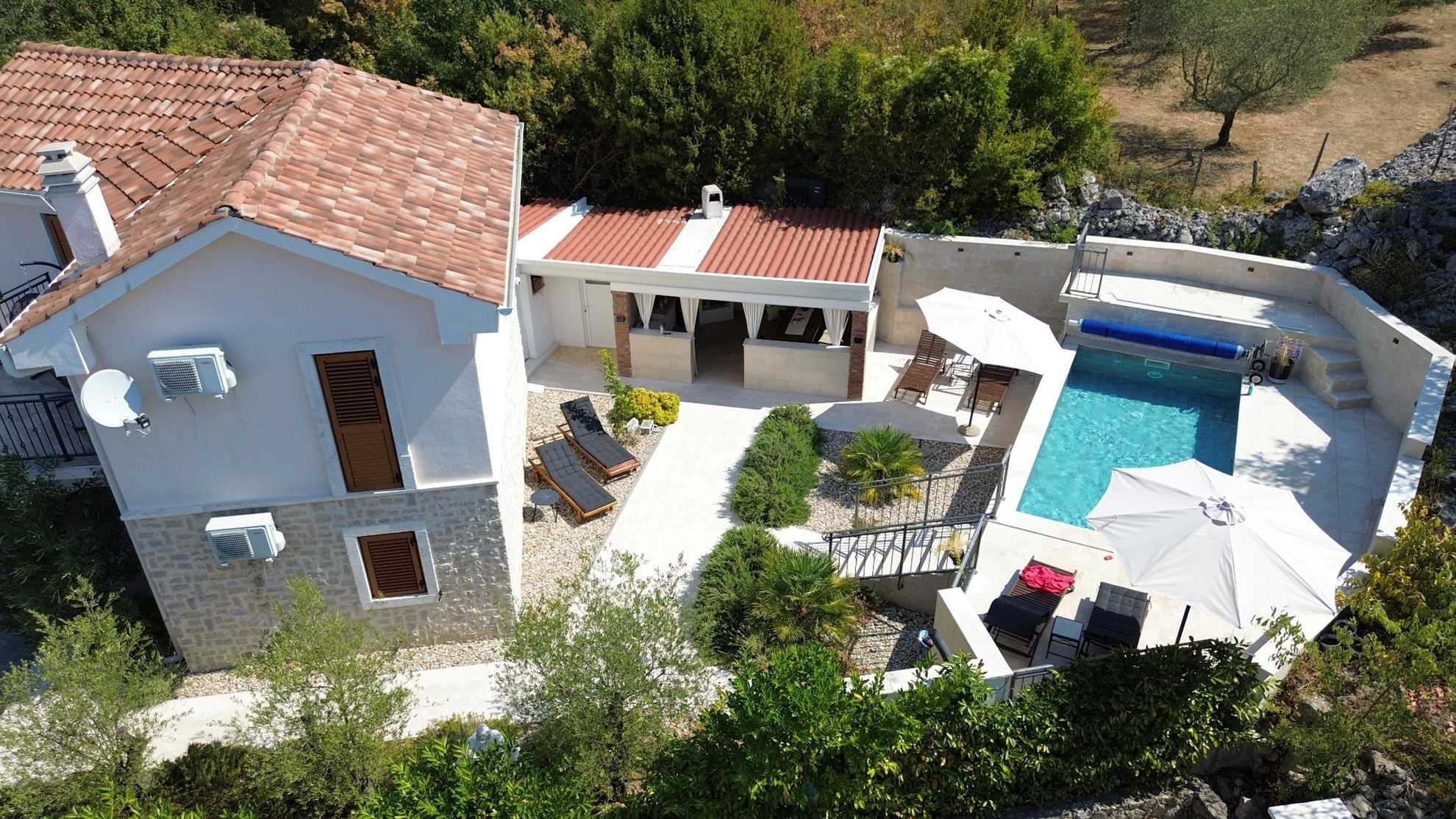 Villa OASA mit privatem beheiztem Pool