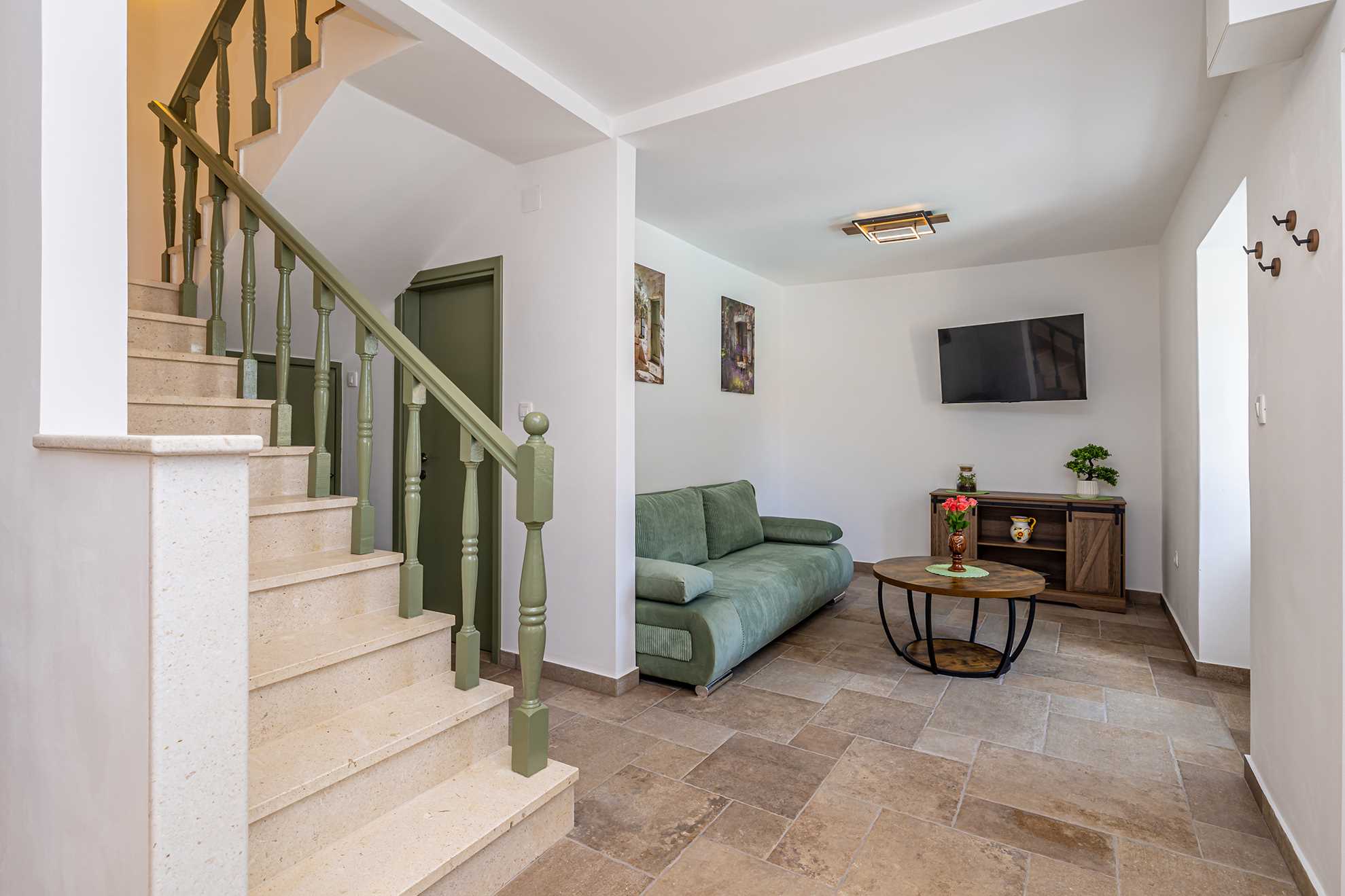 Holiday house SAN LEONARDO with private pool