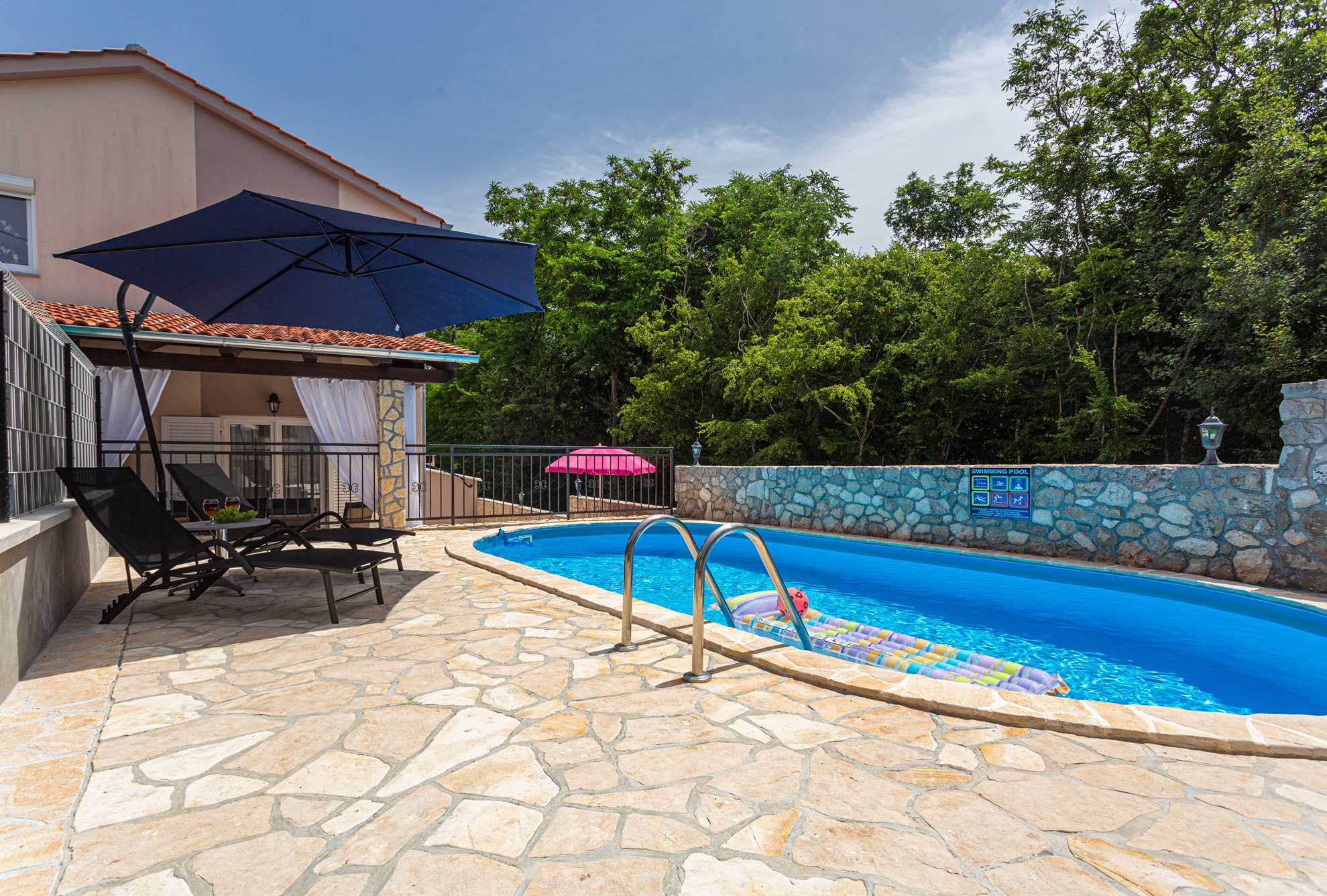 Holiday apartment SANELA with private pool