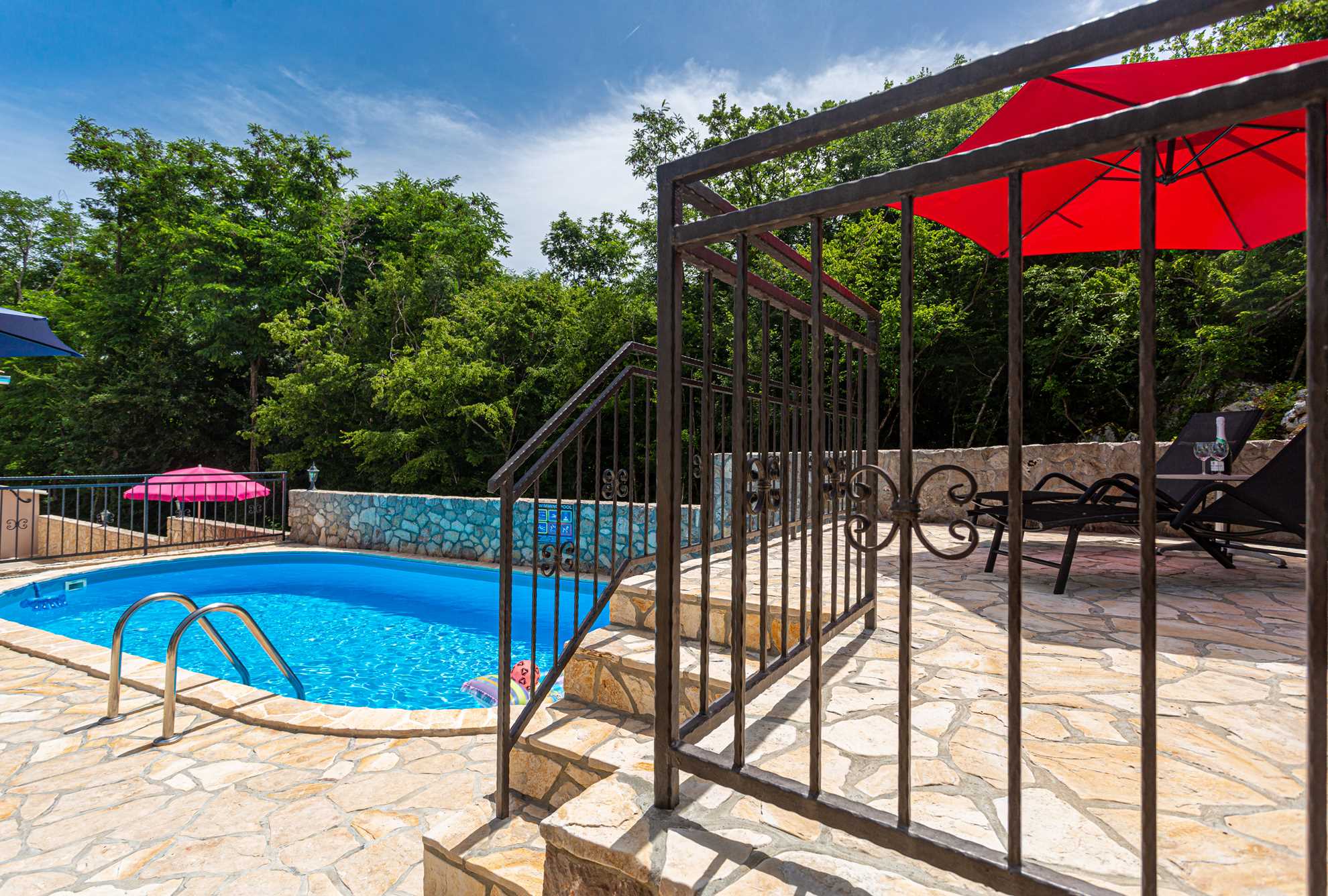 Holiday apartment SANELA with private pool