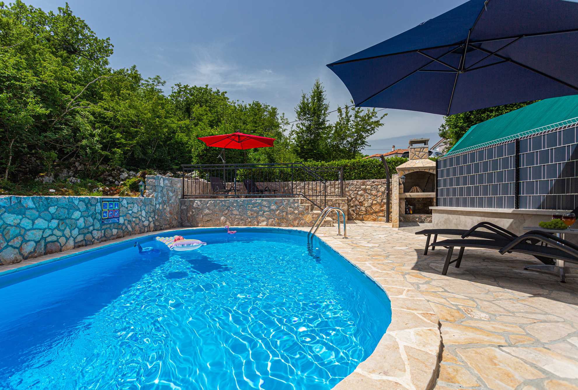 Holiday apartment SANELA with private pool
