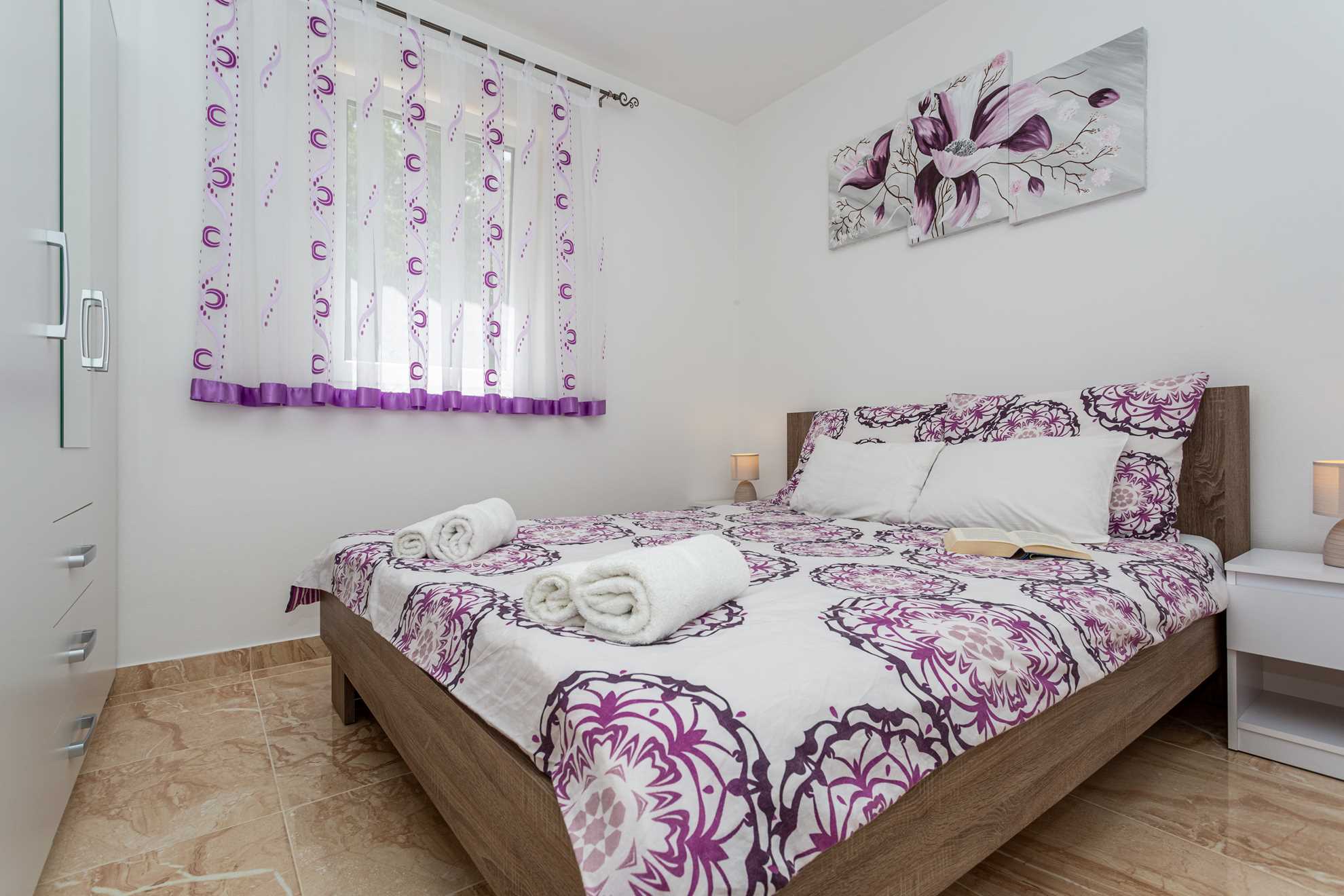 Holiday apartment SANELA with private pool