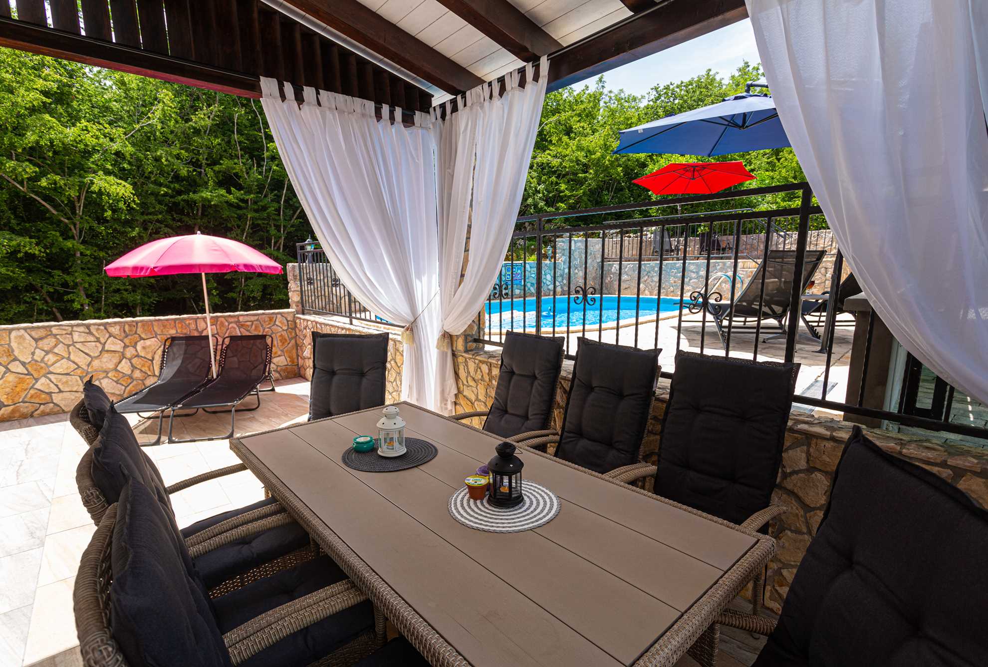 Holiday apartment SANELA with private pool