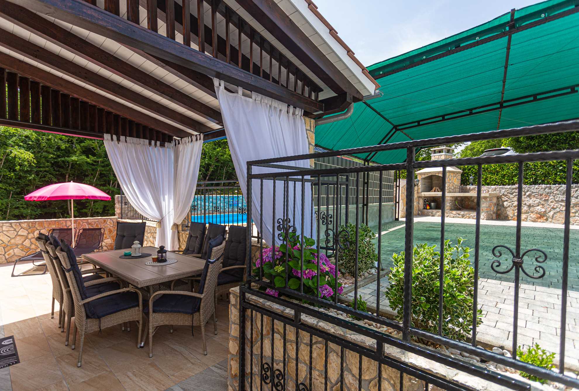 Holiday apartment SANELA with private pool