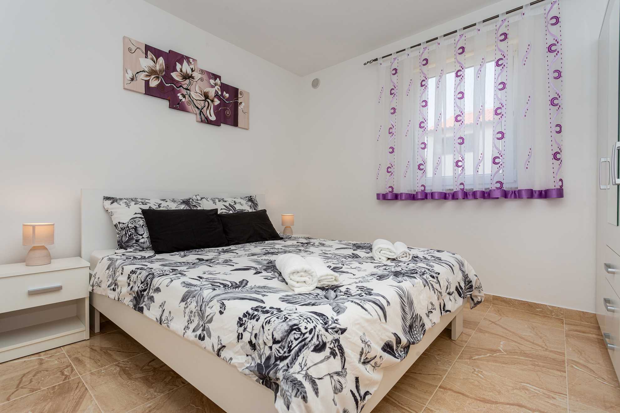 Holiday apartment SANELA with private pool