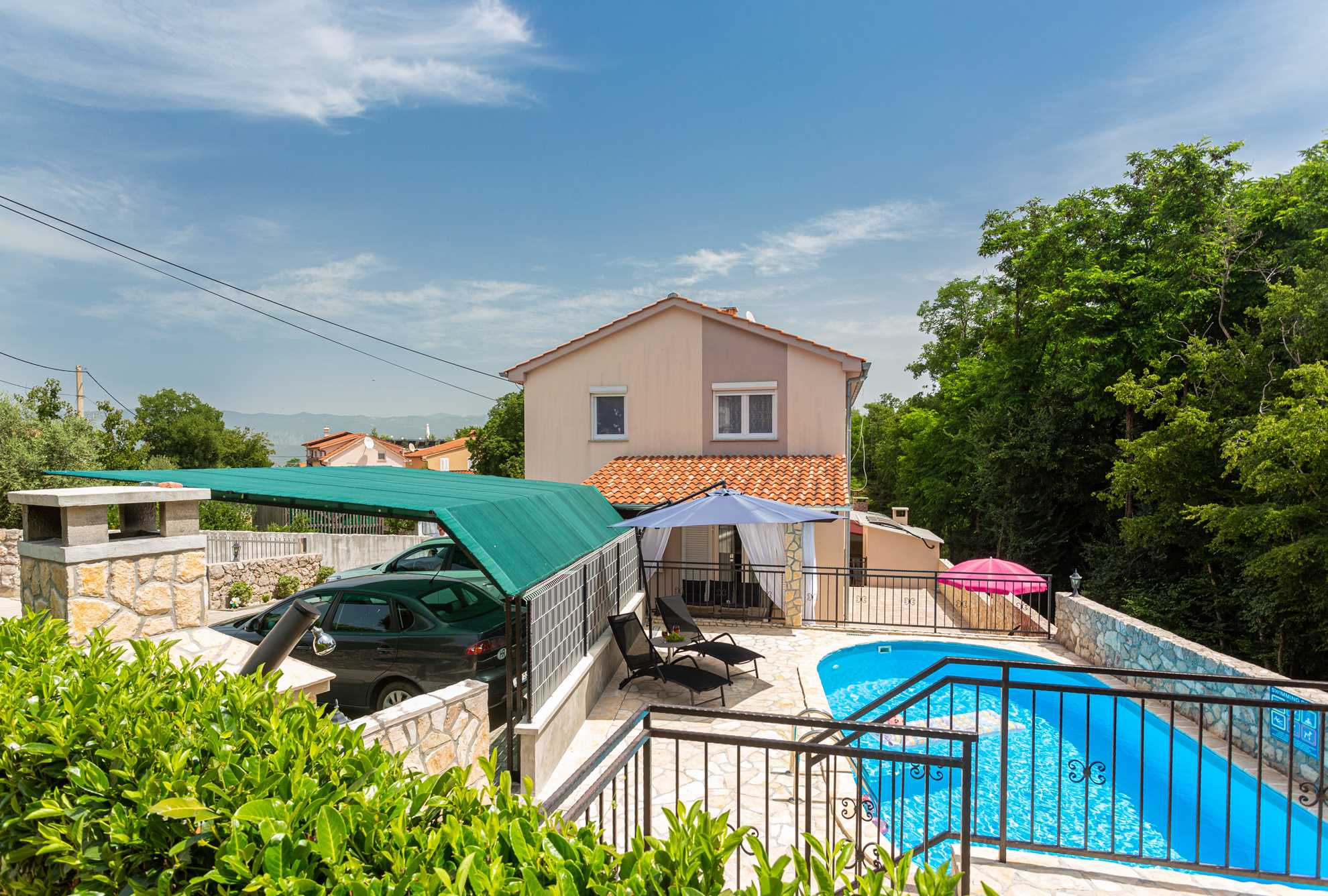 Holiday apartment SANELA with private pool