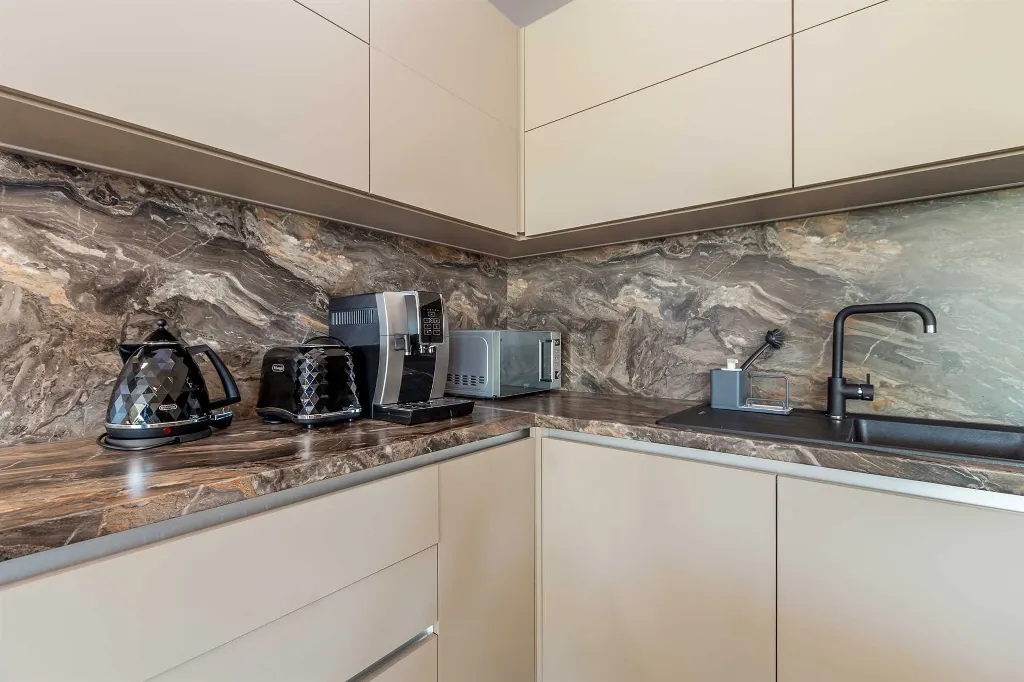 Villa in Linardići with Private Heated Pool and Sauna