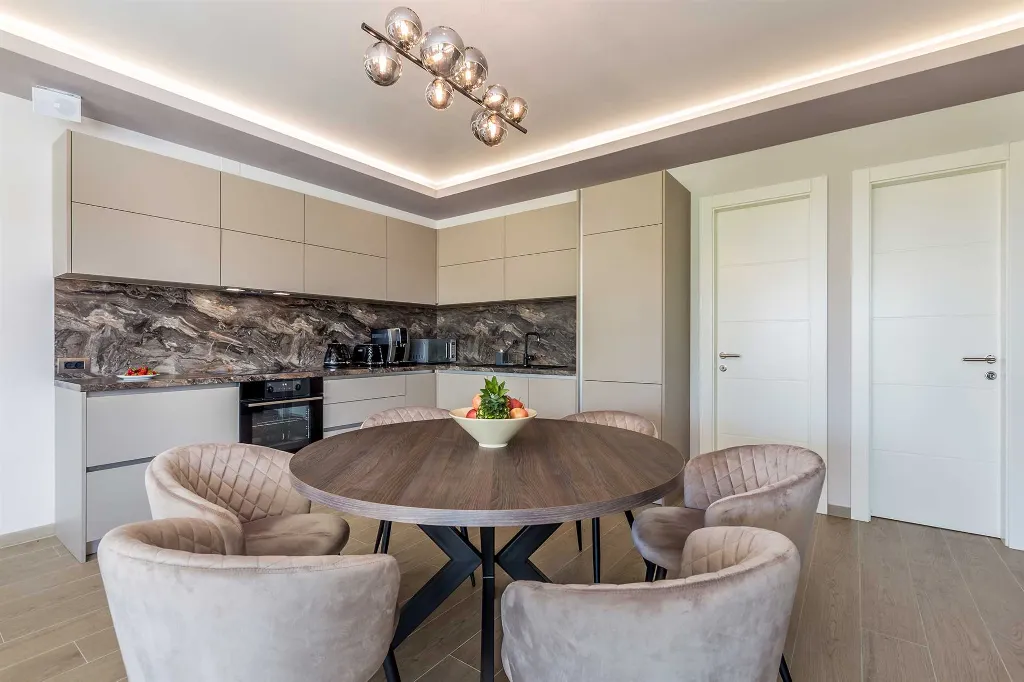 Villa in Linardići with Private Heated Pool and Sauna