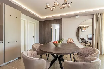 Villa in Linardići with Private Heated Pool and Sauna