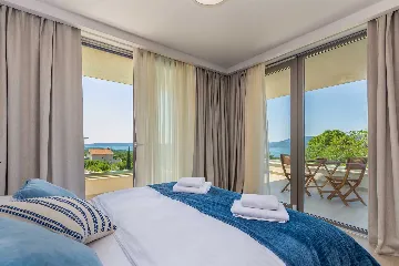 Villa in Linardići with Private Heated Pool and Sauna