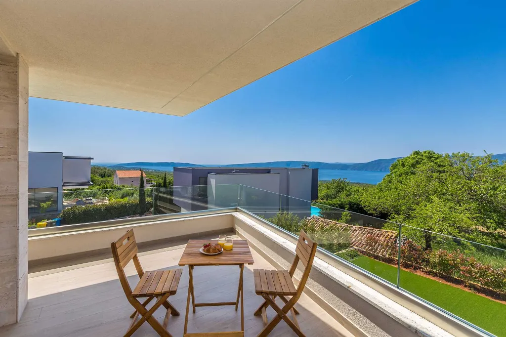 Villa in Linardići with Private Heated Pool and Sauna