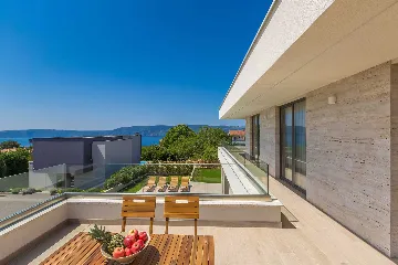 Villa in Linardići with Private Heated Pool and Sauna