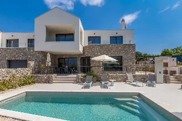 Holiday House in Brzac for 7 Guests