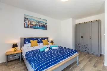 Three-Bedroom Villa with Heated Pool in Malinska