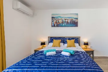 Three-Bedroom Villa with Heated Pool in Malinska