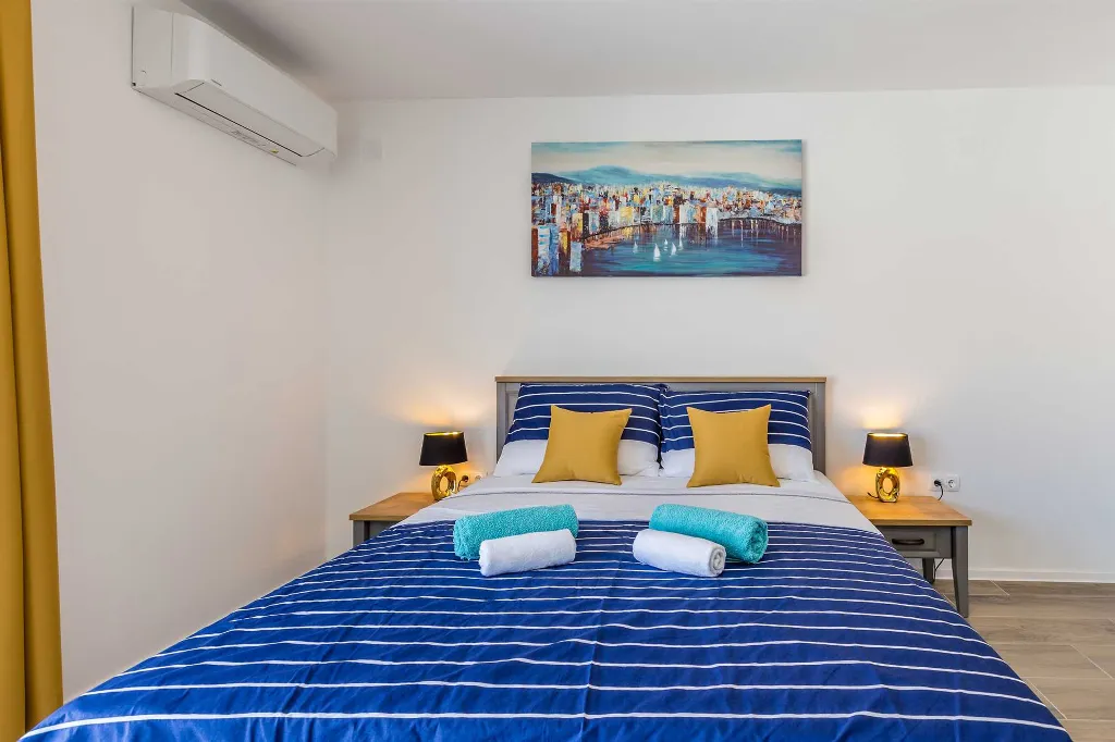 Three-Bedroom Villa with Heated Pool in Malinska