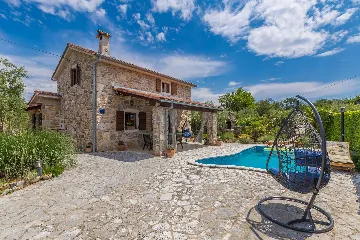 House with Private Pool for 4-5 in Sv. Ivan Dobrinjski