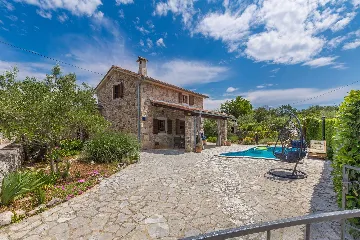 House with Private Pool for 4-5 in Sv. Ivan Dobrinjski