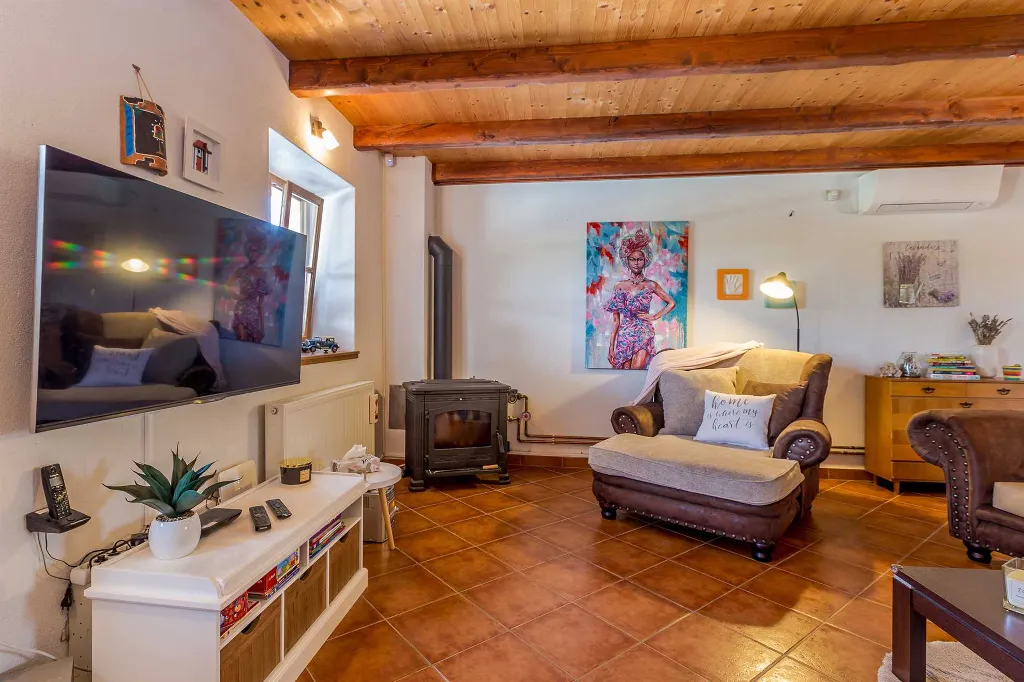 House with Private Pool for 4-5 in Sv. Ivan Dobrinjski