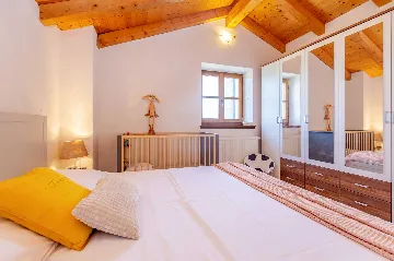 House with Private Pool for 4-5 in Sv. Ivan Dobrinjski