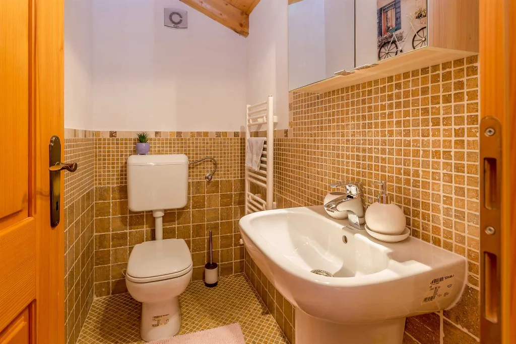 House with Private Pool for 4-5 in Sv. Ivan Dobrinjski