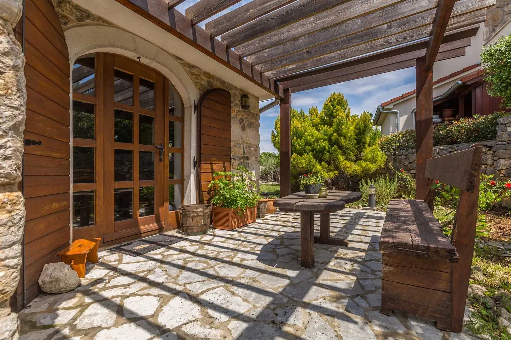 House with Private Pool for 4-5 in Sv. Ivan Dobrinjski