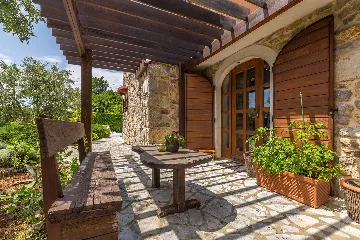 House with Private Pool for 4-5 in Sv. Ivan Dobrinjski
