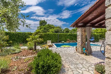 House with Private Pool for 4-5 in Sv. Ivan Dobrinjski