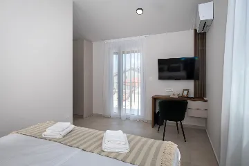 Kornić House with Private Heated Pool