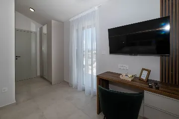 Kornić House with Private Heated Pool