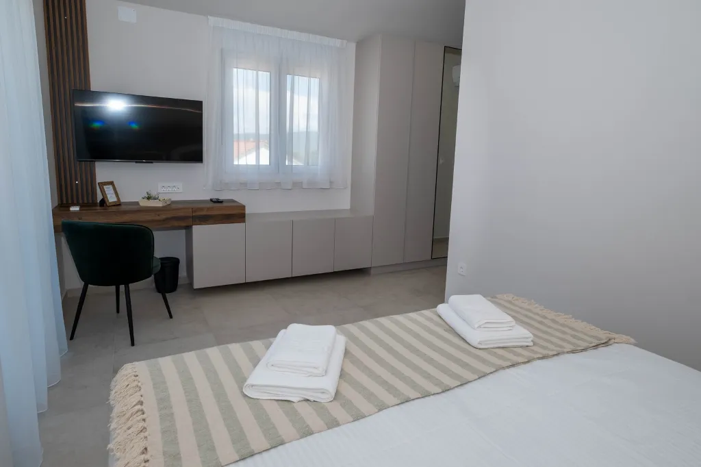 Kornić House with Private Heated Pool