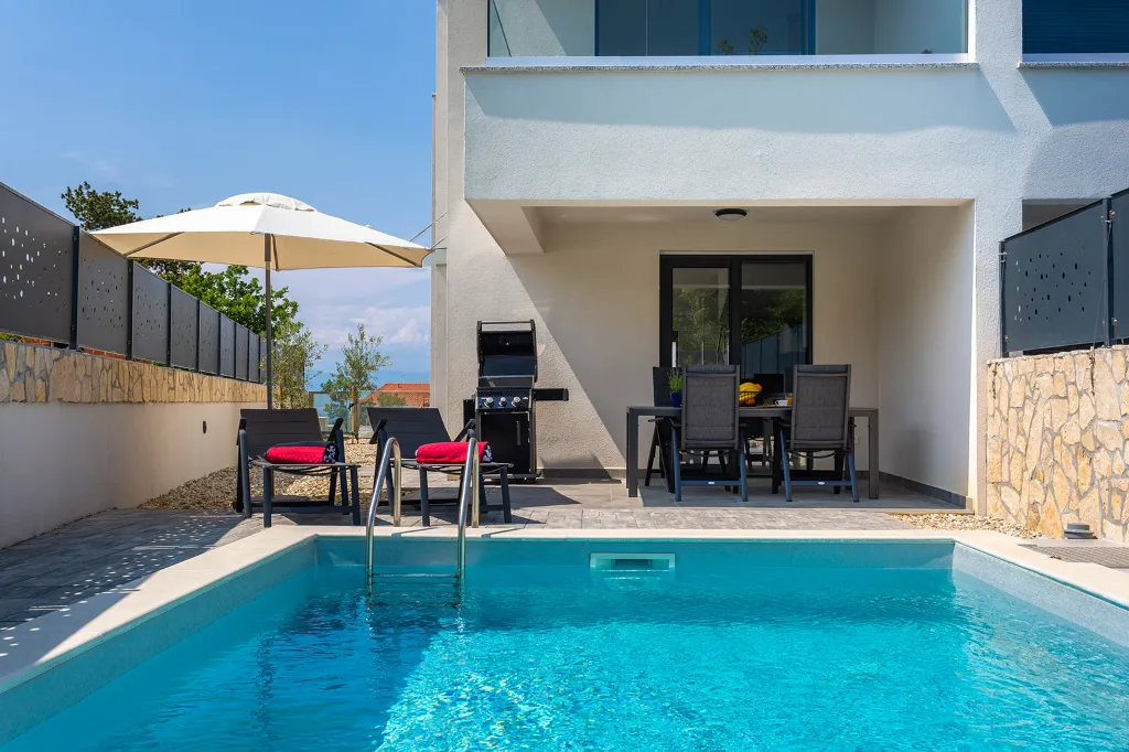 Villa with Private Pool in Malinska for 6
