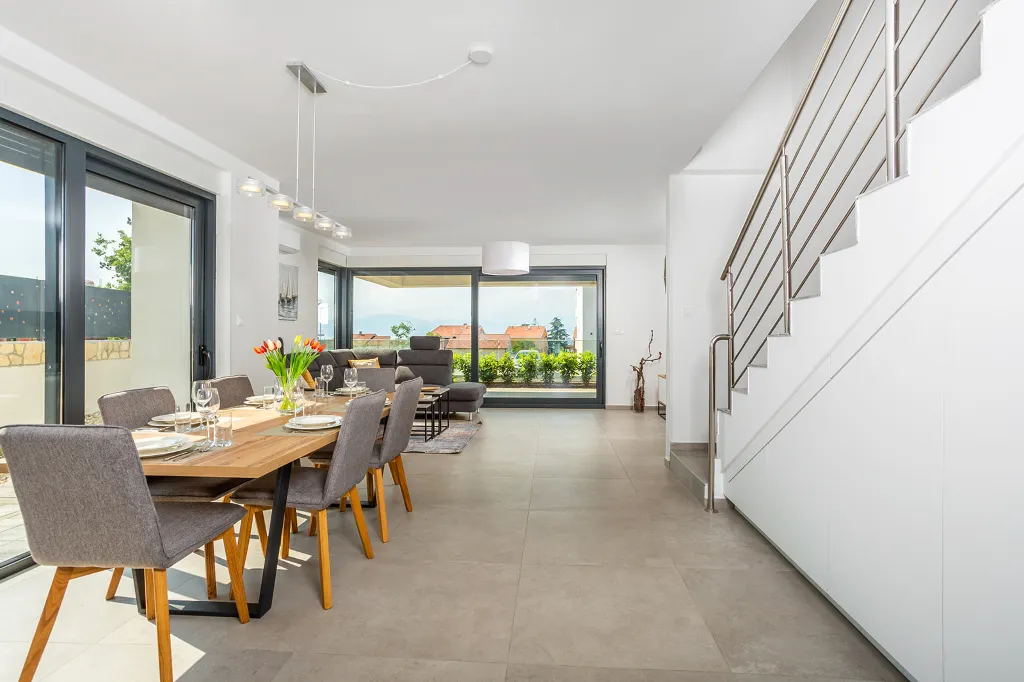 Villa with Private Pool in Malinska for 6
