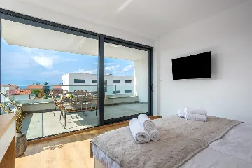 Villa with Private Pool in Malinska for 6