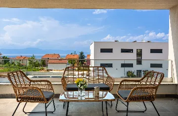 Villa with Private Pool in Malinska for 6